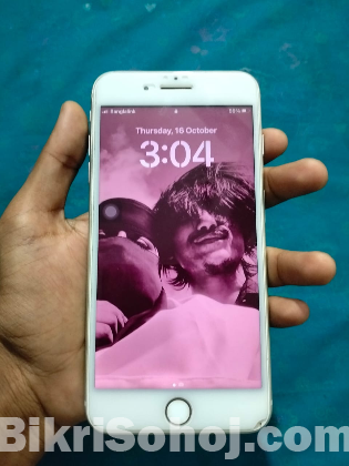 iPhone 8 Plus
